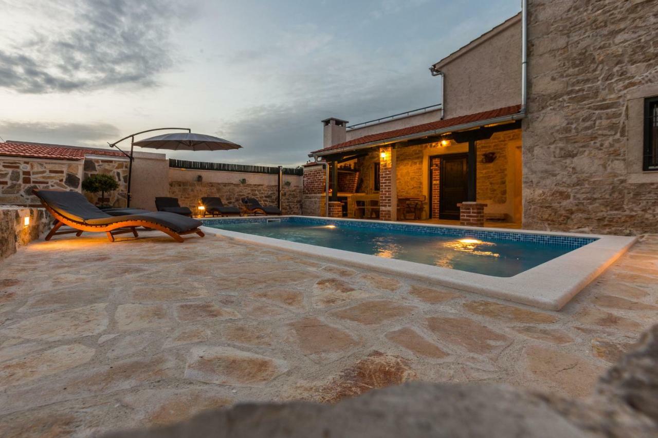 Villa Mia Сукошан Экстерьер фото